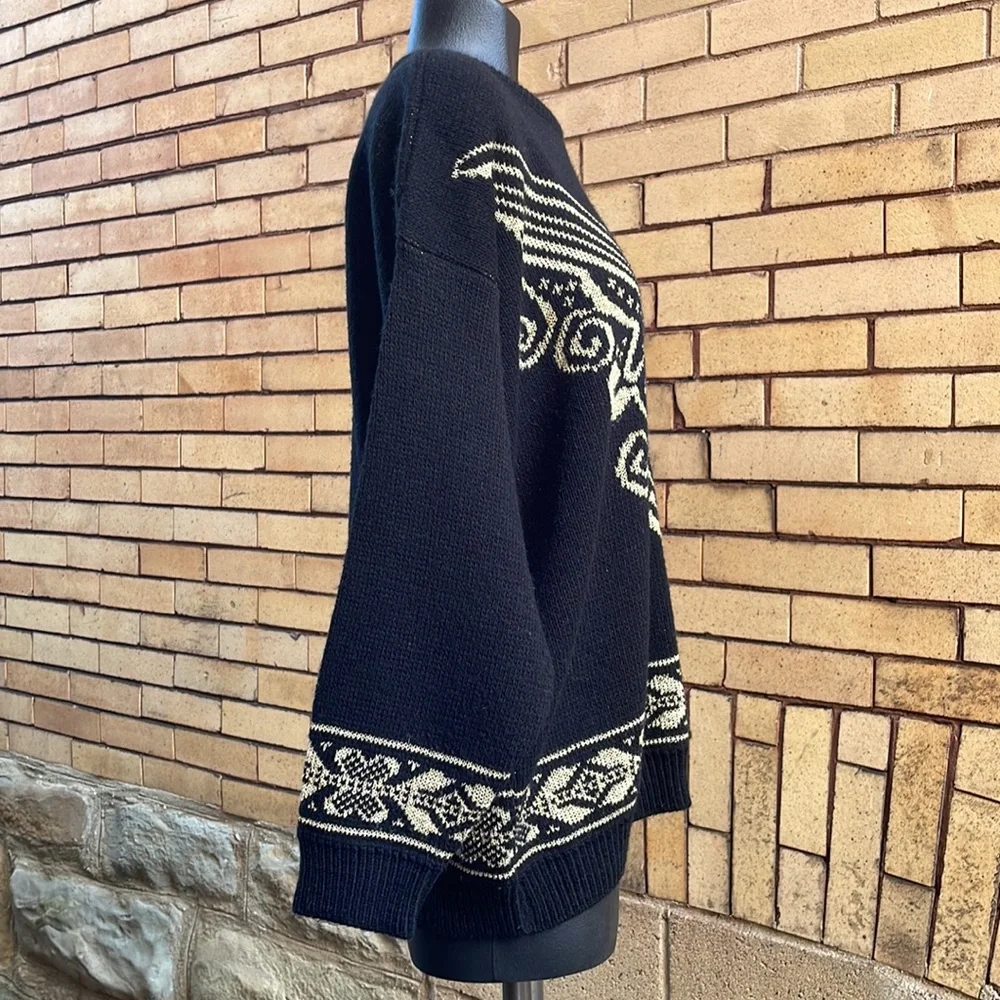 Vintage Adele Knitwear black gold metallic abstract sweater Measurements